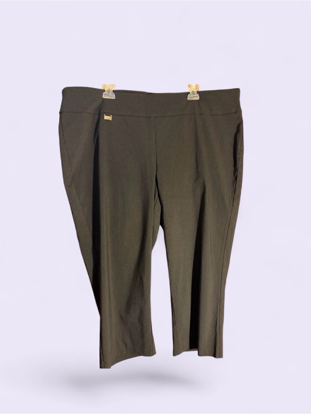 NWT Alfani (Macy's) Black Tummy Control Capris Sz 22W